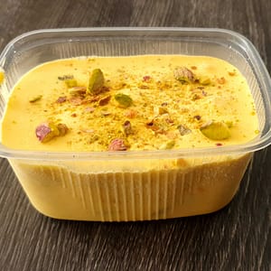 products 91,2. eis traditionelles safran eis mit vielen pistazien